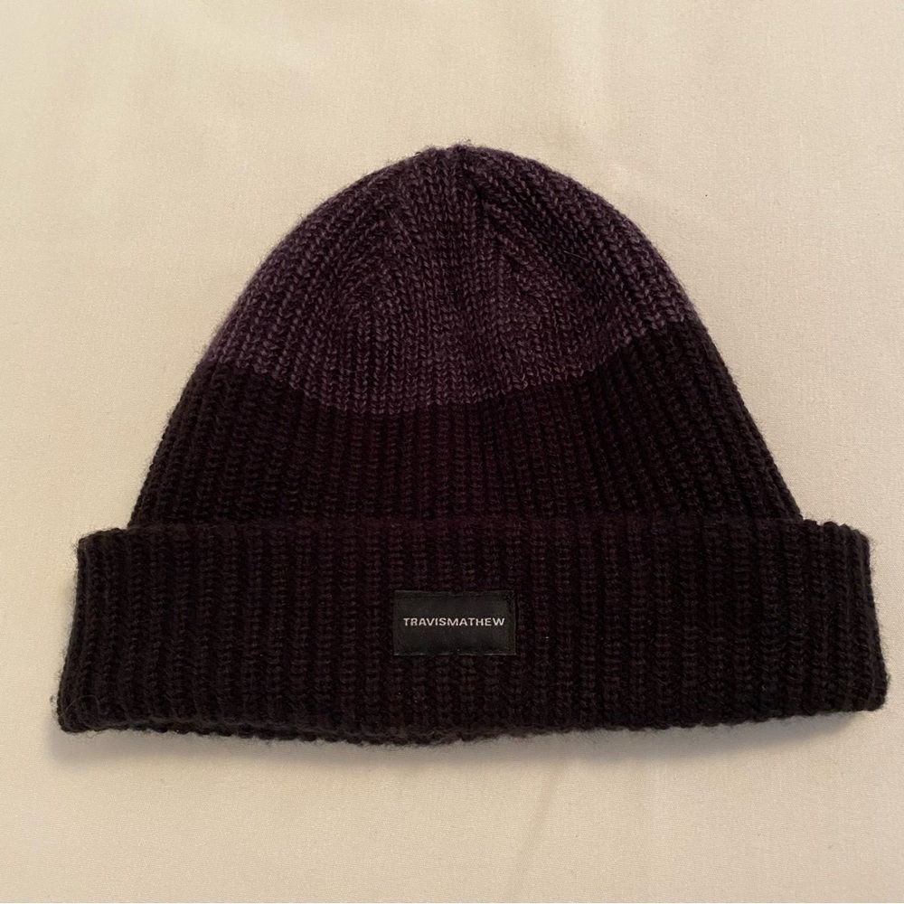 TravisMathew Men's Cuffed Beanie Hat Black/ Gray